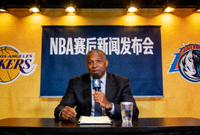 NBA赛后新闻发布会教练讲话配图
